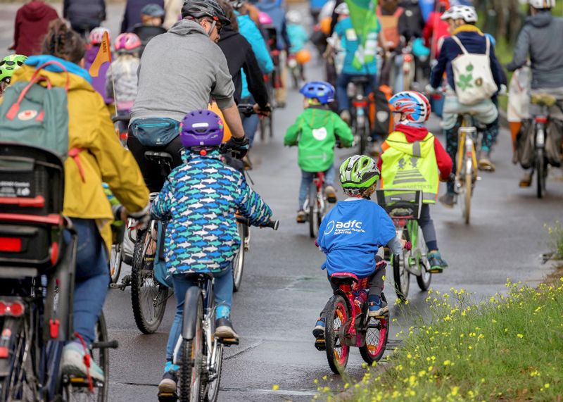 Am kommenden Samstag findet in der Jenaer Innenstadt wieder die Familien-Fahrrad-Demo „Kidical Mass“ statt.