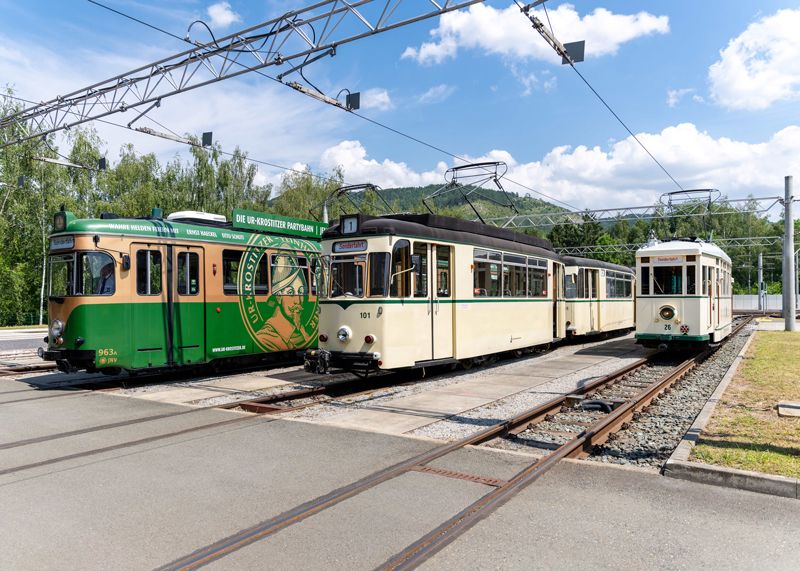 Die historischen Schmuckstücke aus dem Fuhrpark des Jenaer Nahverkehrs.