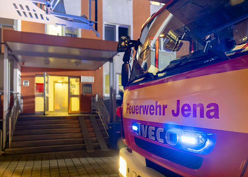 Wegen eines vermeindlichen Brandes musste die Feuerwehr zu einem Studentenwohnheim nach Lobeda-West ausrücken.